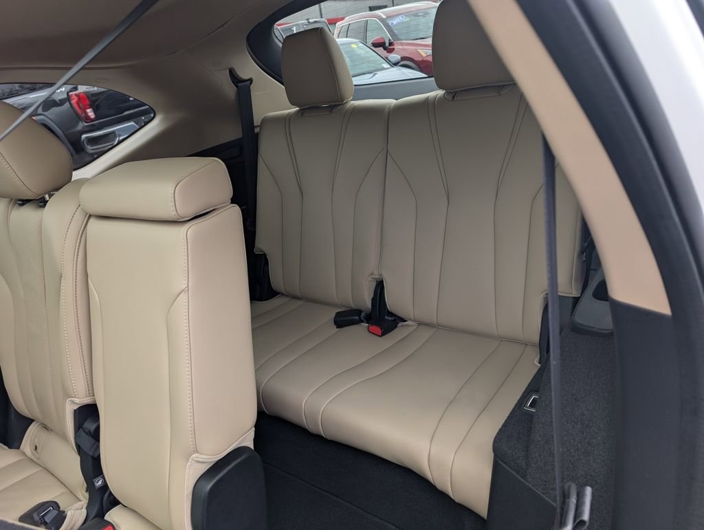 Used 2023 Acura MDX SH-AWD w/ Technology Package image 16