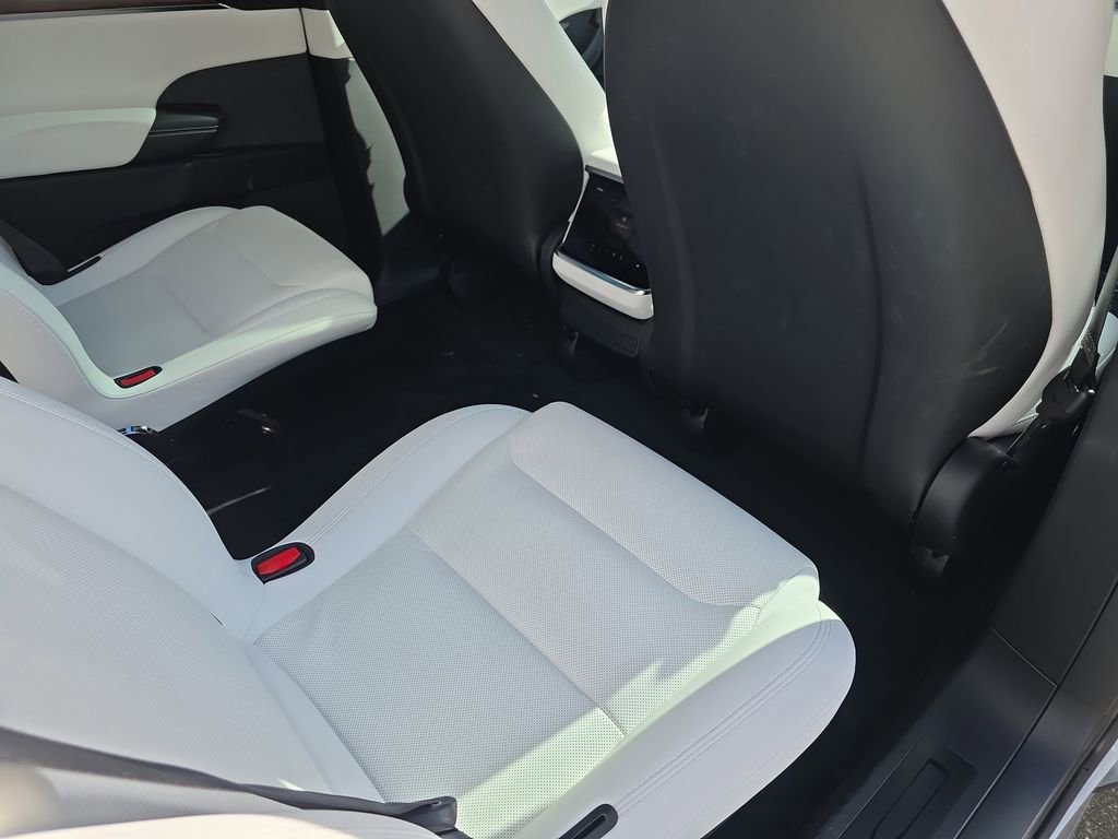 Used 2023 Tesla Model X image 13
