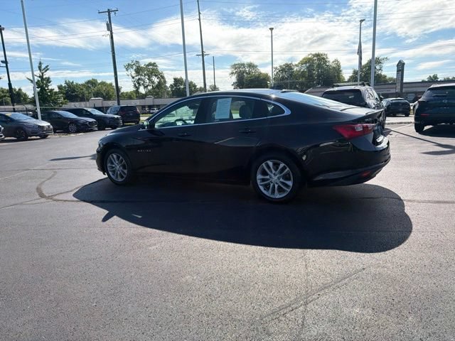 Used 2018 Chevrolet Malibu LT FWD image 15