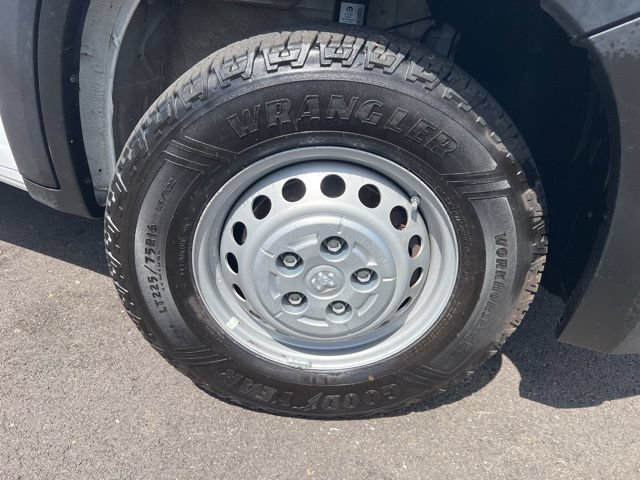 Used 2025 RAM ProMaster 2500 w/ Convenience Group FWD image 30