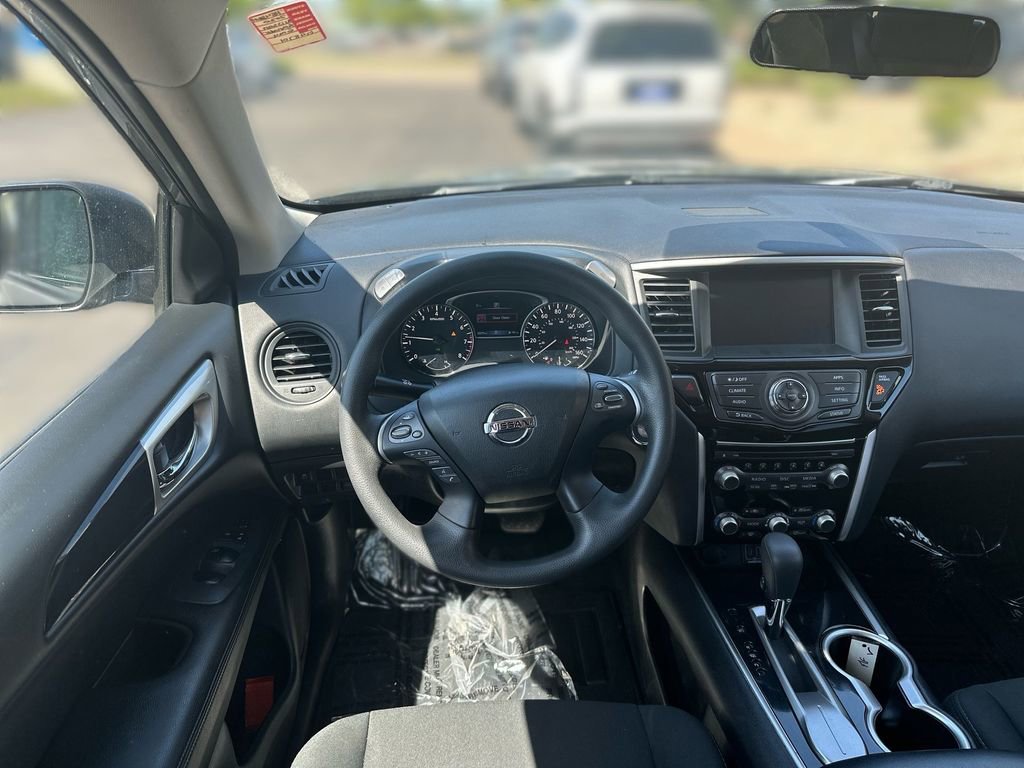 Used 2020 Nissan Pathfinder S FWD image 11