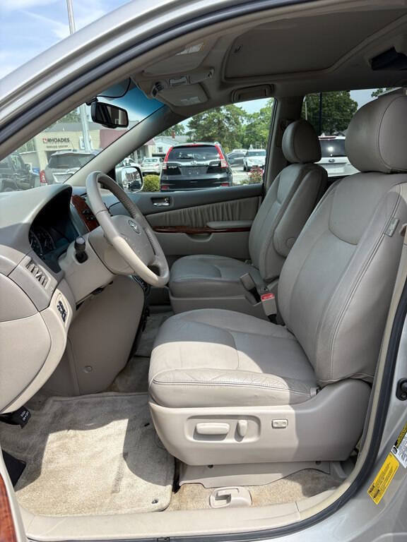 Used 2005 Toyota Sienna XLE FWD image 15