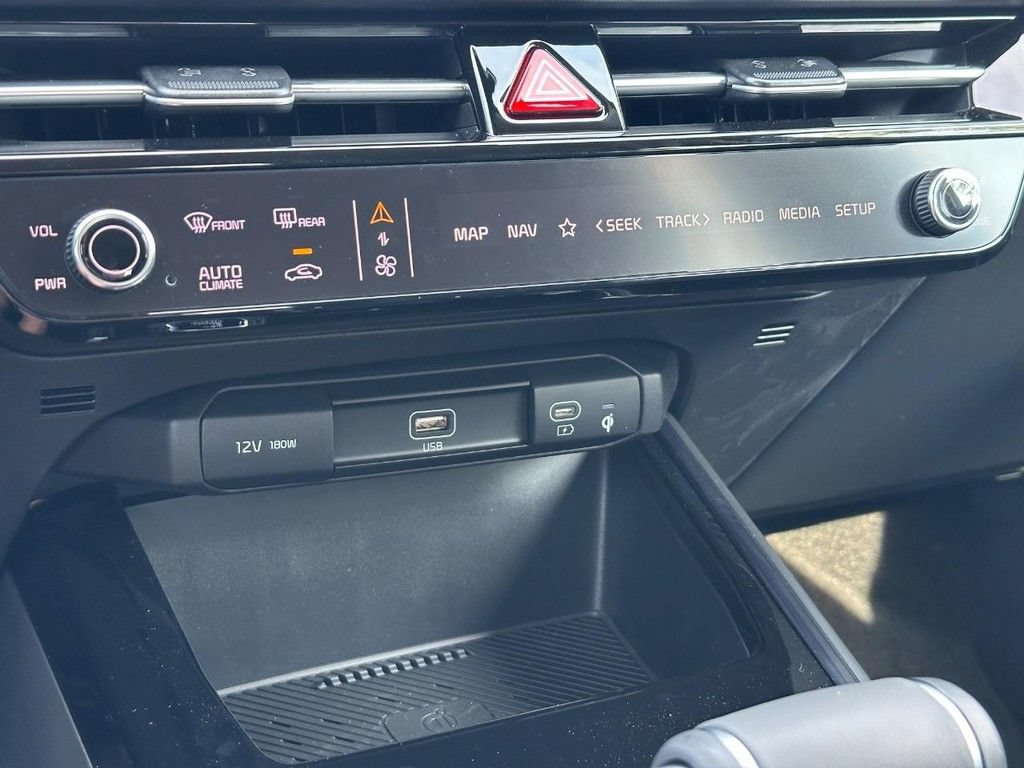 New 2026 Kia Niro EX FWD image 12