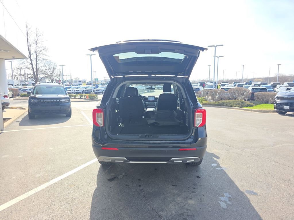 Certified 2024 Ford Explorer XLT w/ Equipment Group 202A image 11