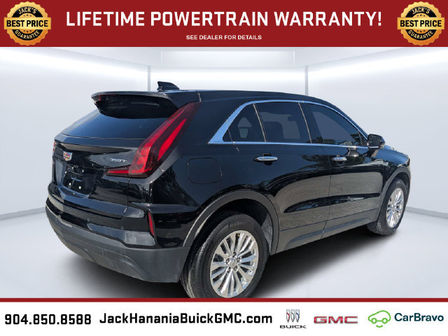 Used 2024 Cadillac XT4 Luxury w/ Cold Weather Package FWD image 3