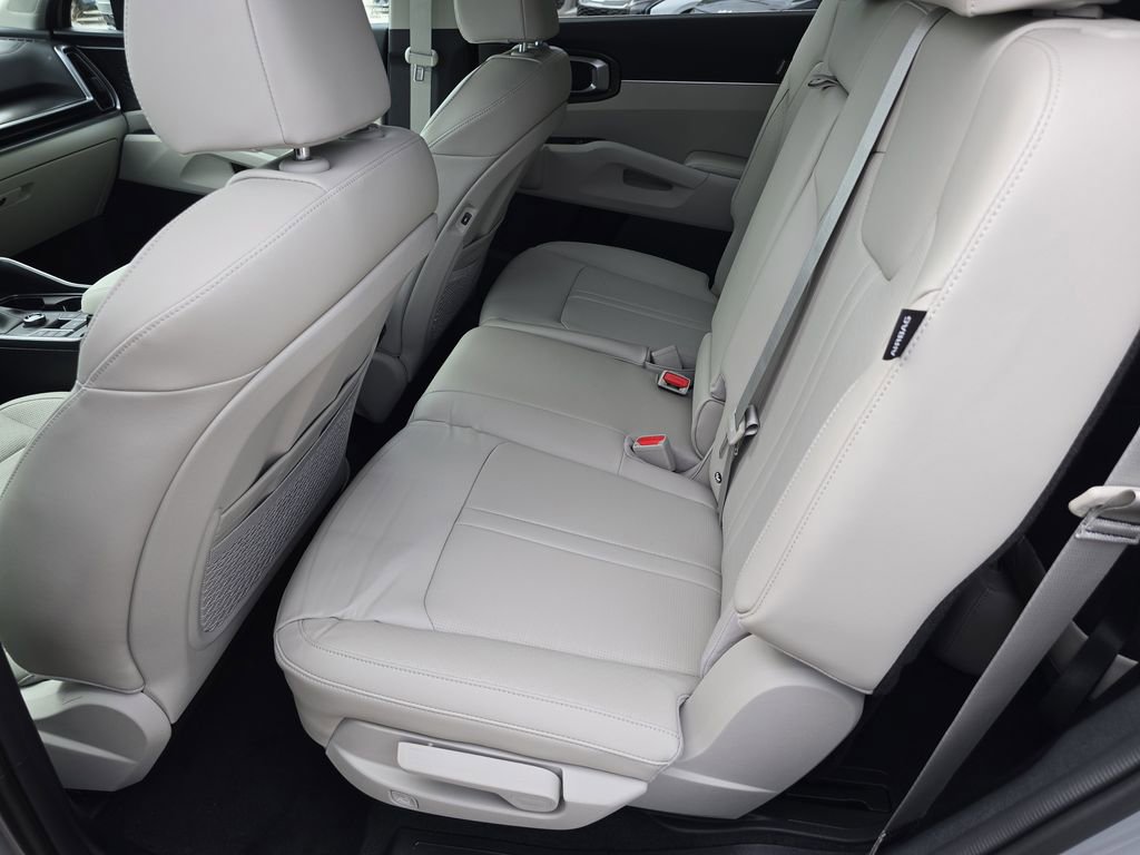 New 2026 Kia Sorento S FWD image 16