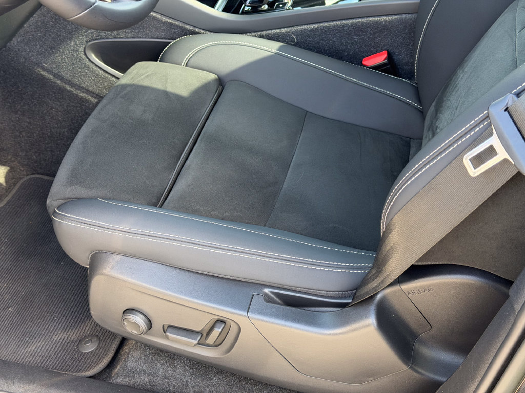 Certified 2023 Volvo XC40 Recharge Plus AWD/4WD image 26