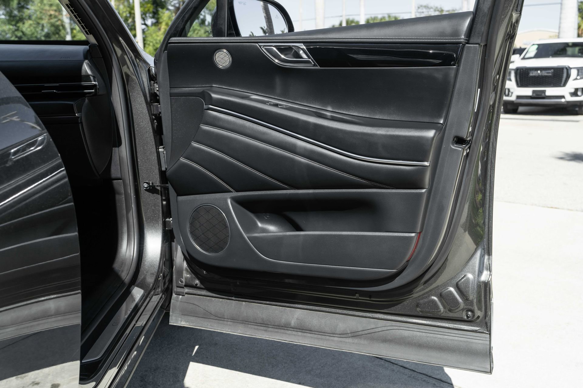 Used 2025 Genesis GV80 2.5T Standard image 37