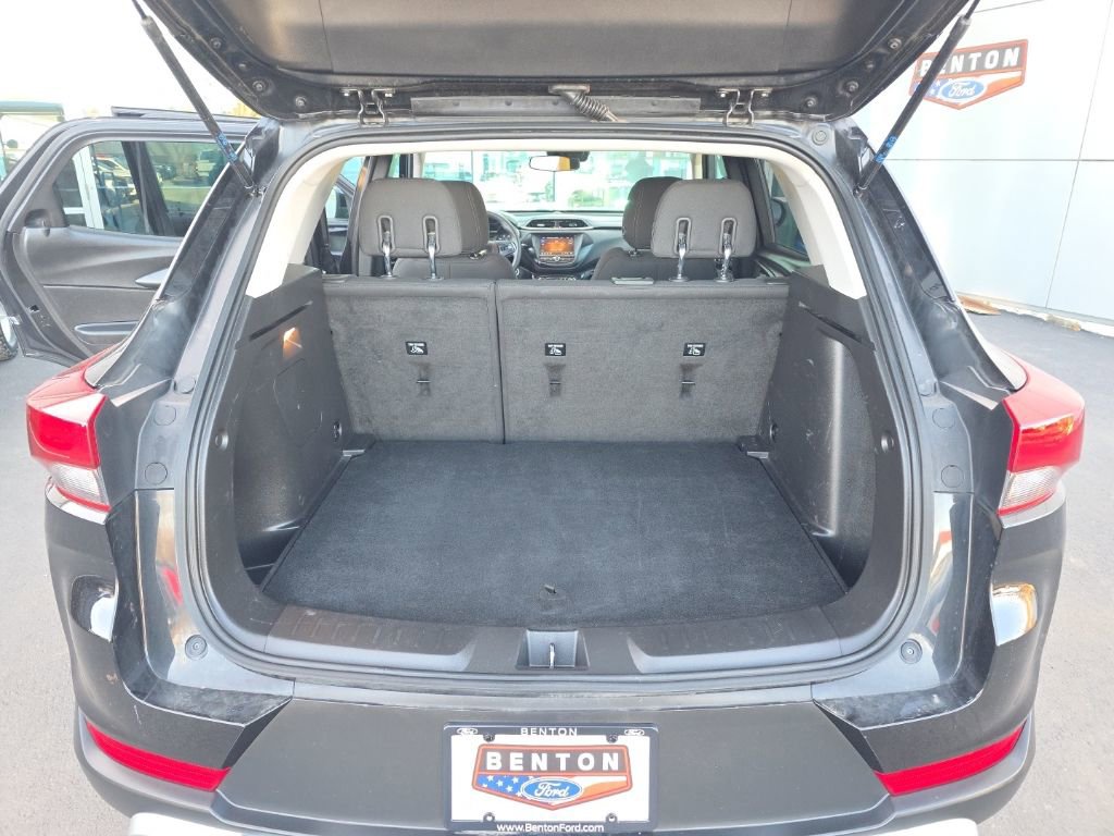 Used 2022 Chevrolet TrailBlazer LT w/ LPO, Blackout Package image 29