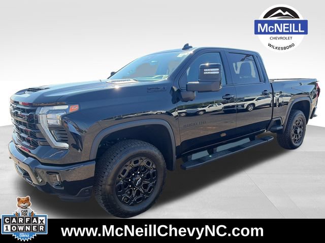Used 2024 Chevrolet Silverado 2500 LTZ w/ LTZ Plus Package AWD/4WD image 3