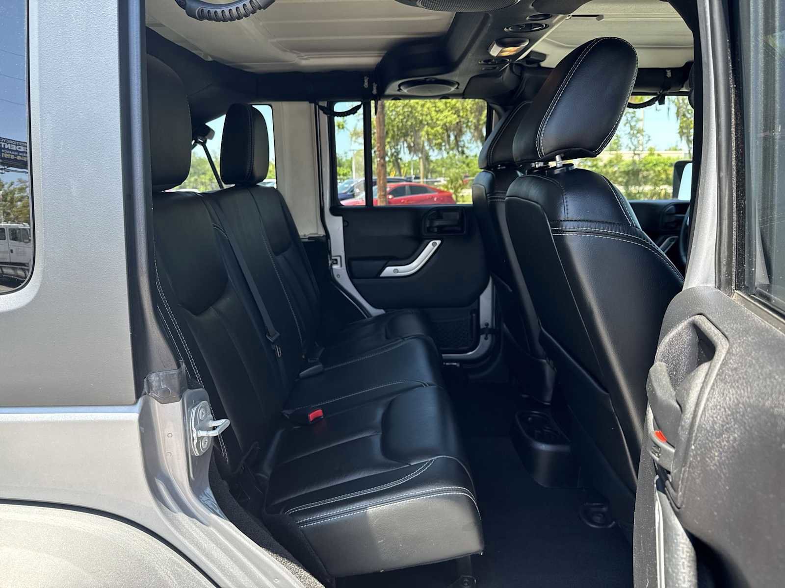 Used 2014 Jeep Wrangler Unlimited Rubicon AWD/4WD image 19