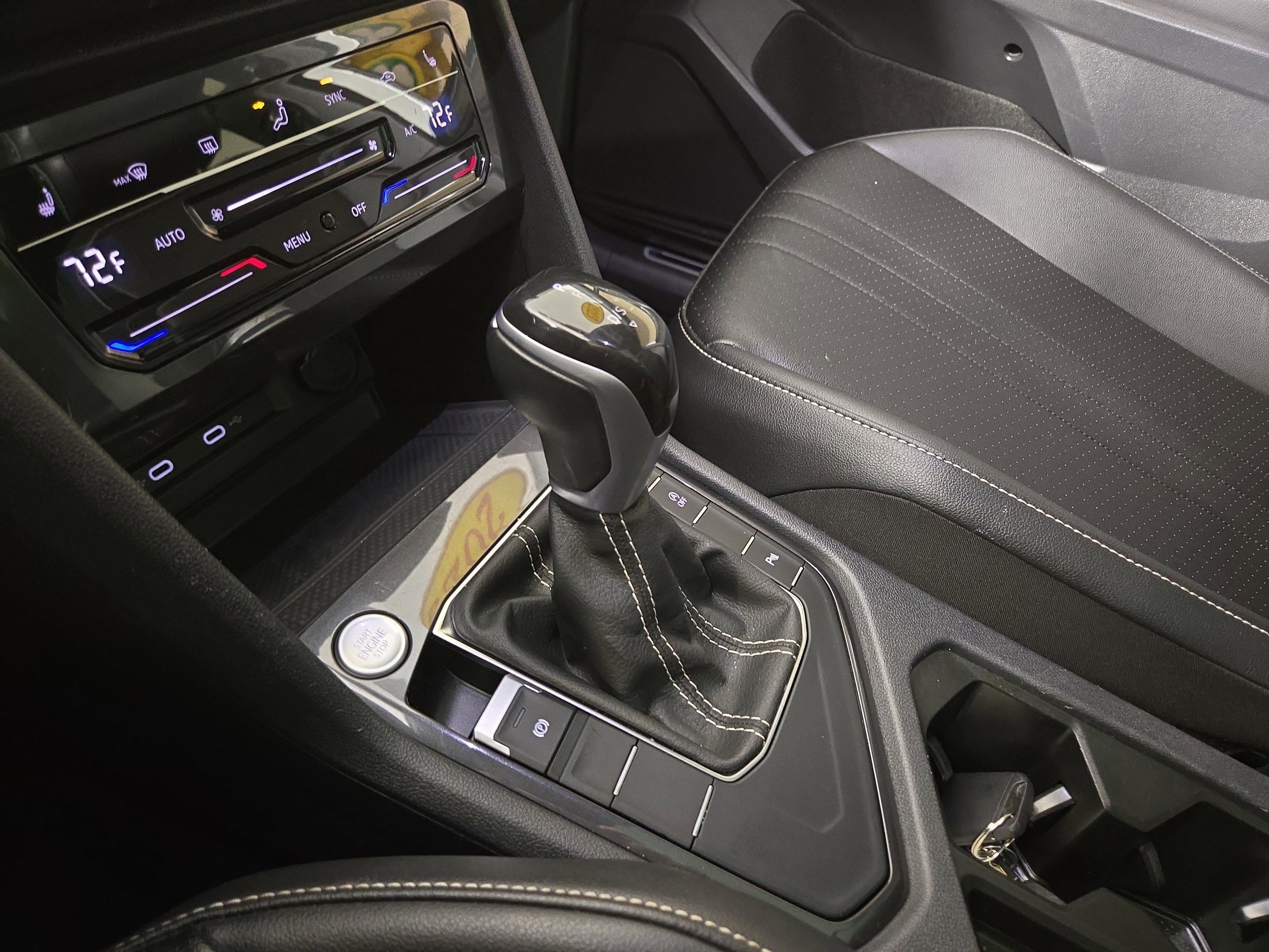 Used 2023 Volkswagen Tiguan SE R-Line image 24