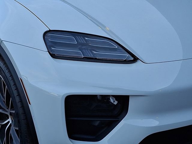 New 2025 Porsche Macan 4 Electric AWD/4WD image 11