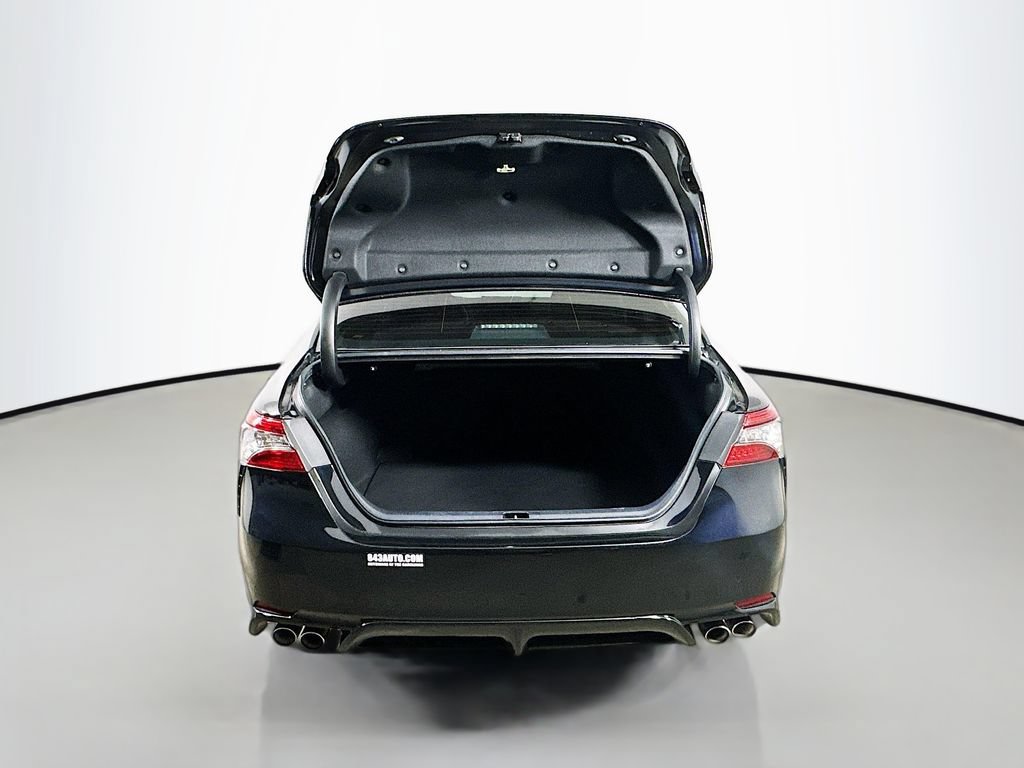 Used 2022 Toyota Camry XSE FWD image 33