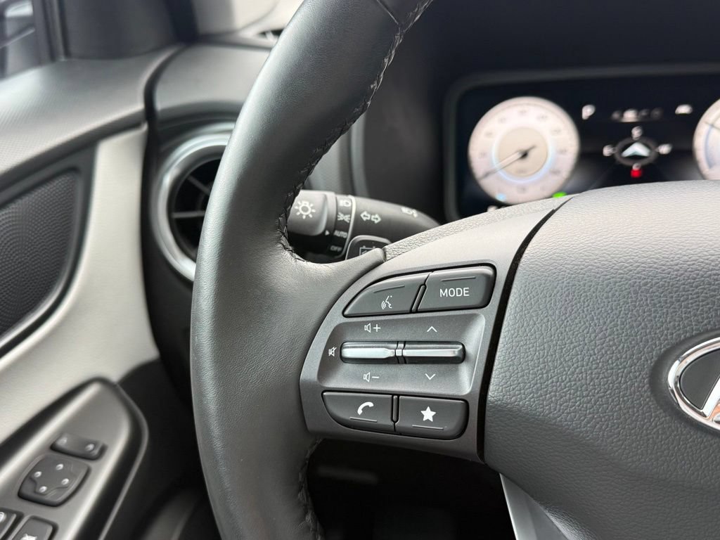 Certified 2023 Hyundai Kona Limited FWD image 23