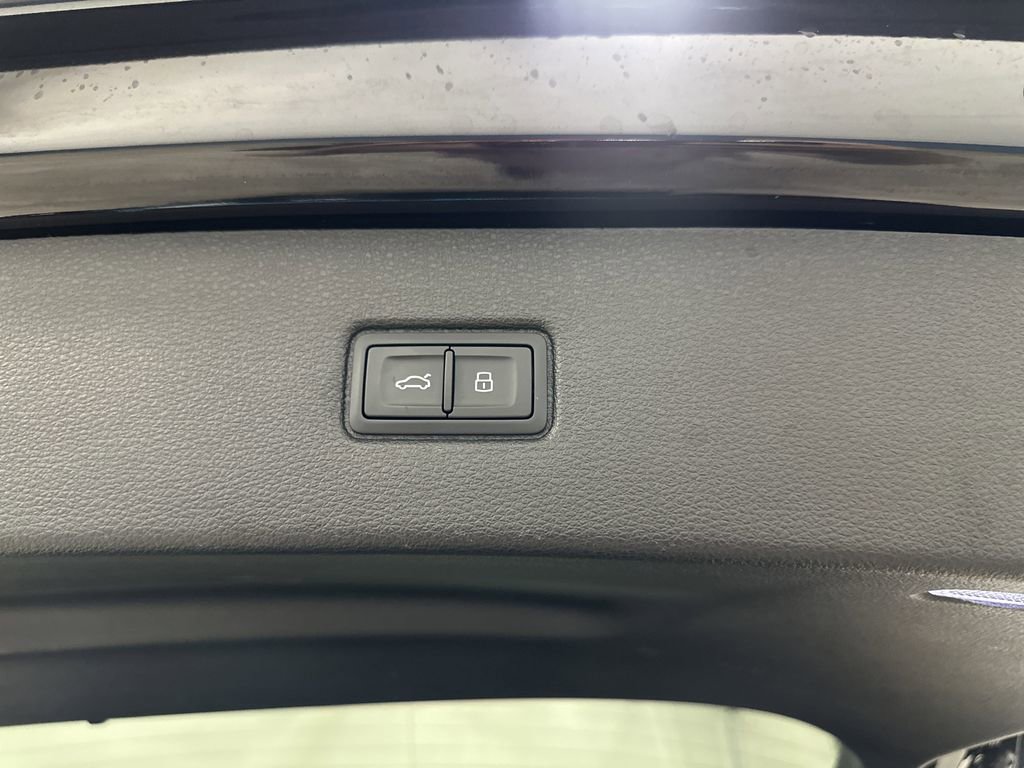 Used 2025 Audi Q7 3.0T Premium Plus image 17