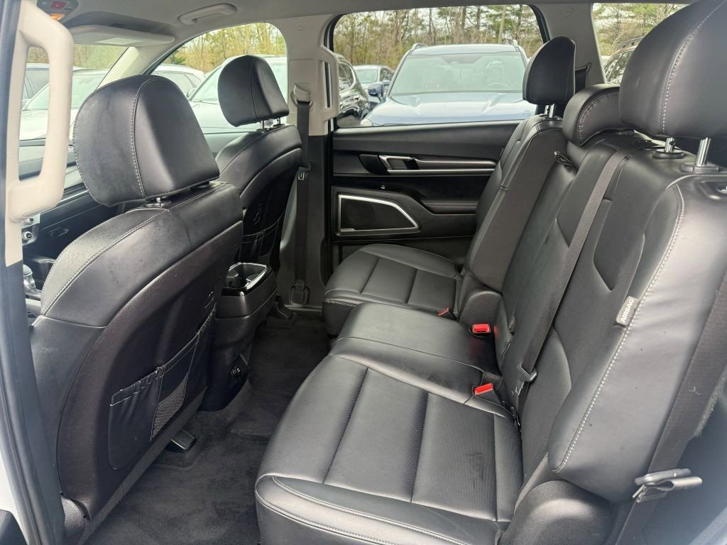 Used 2025 Kia Telluride LX image 18