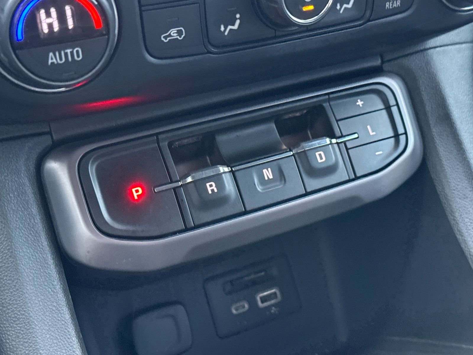 Used 2020 GMC Acadia AT4 w/ Driver Alert Package II image 25