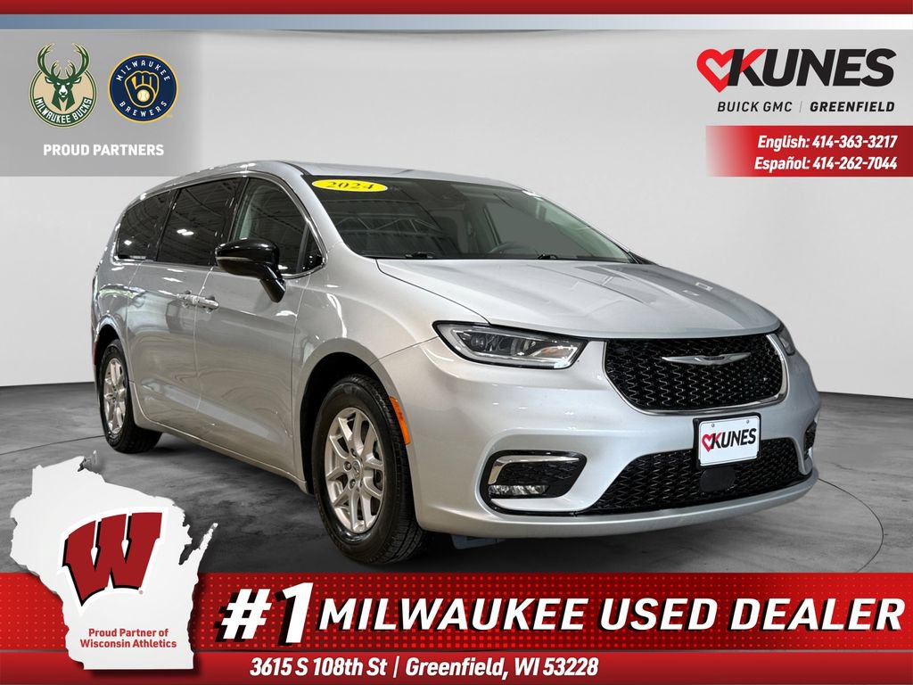 Used 2024 Chrysler Pacifica Touring-L FWD image 1