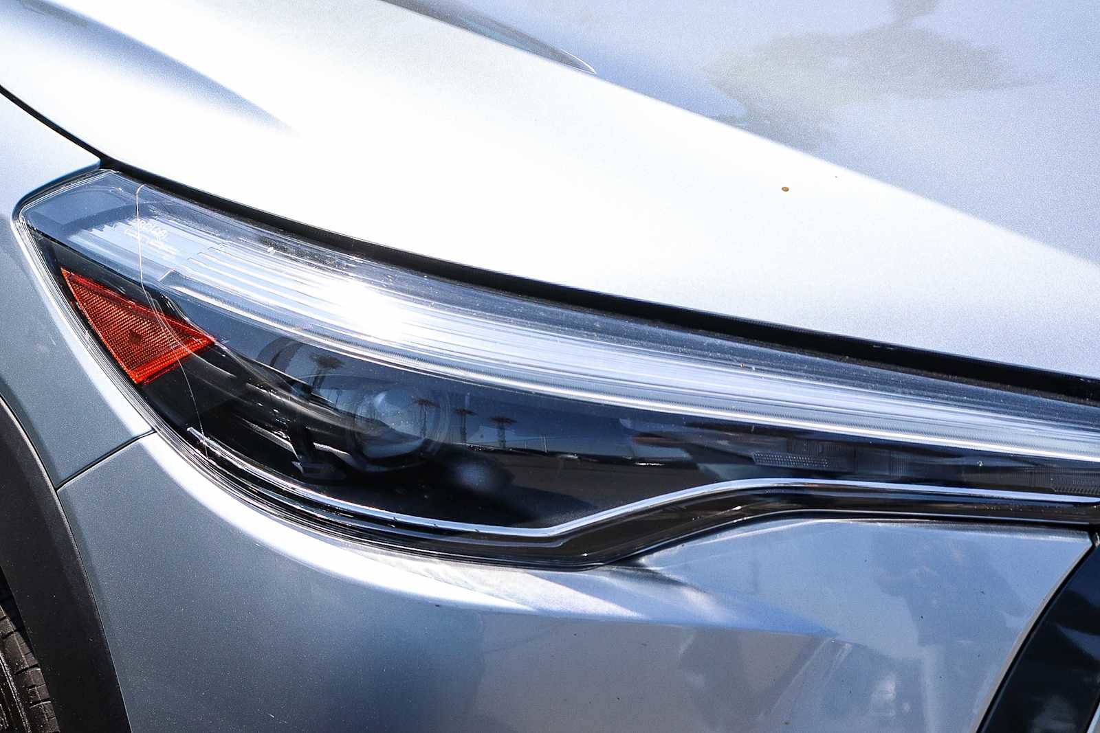 Used 2023 Toyota Corolla Cross XLE w/ Convenience Package image 2