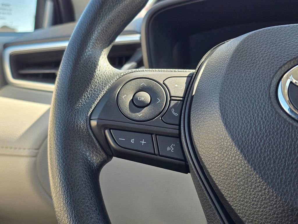 Used 2023 Toyota Corolla Cross L image 34