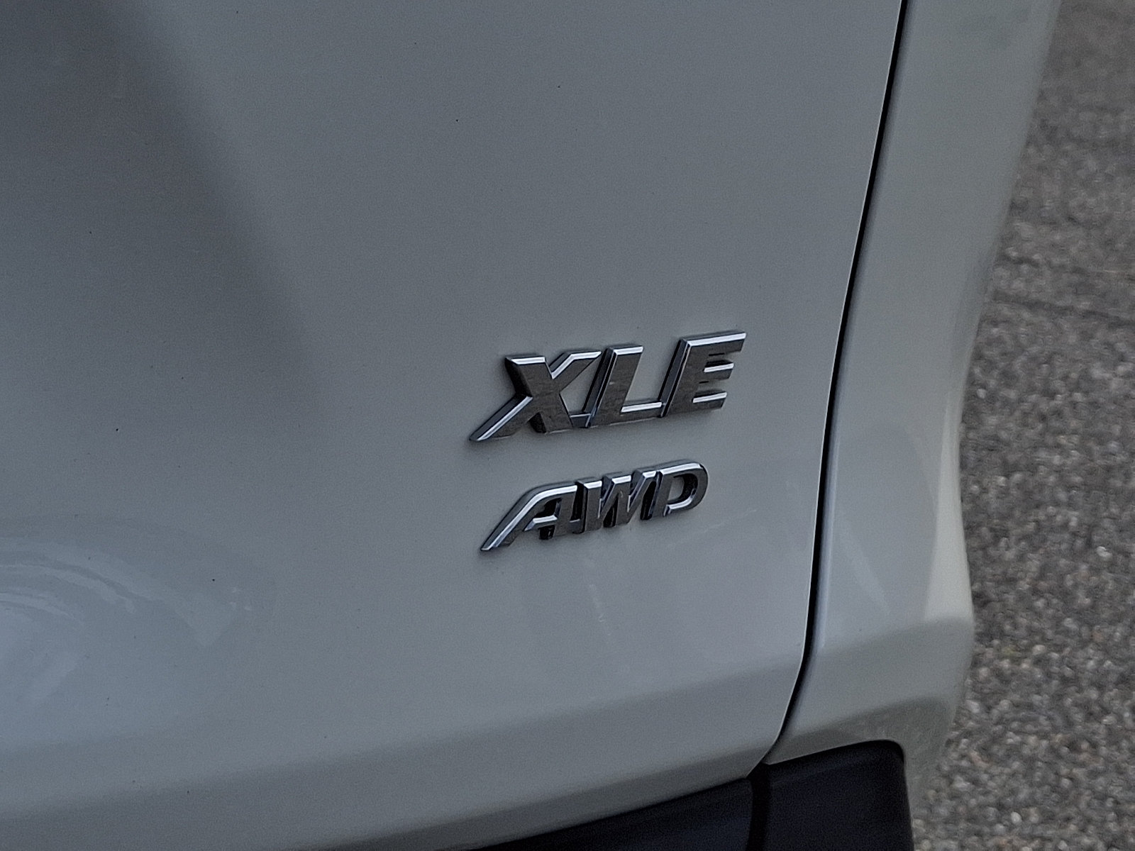 Used 2021 Toyota RAV4 XLE Premium AWD/4WD image 30