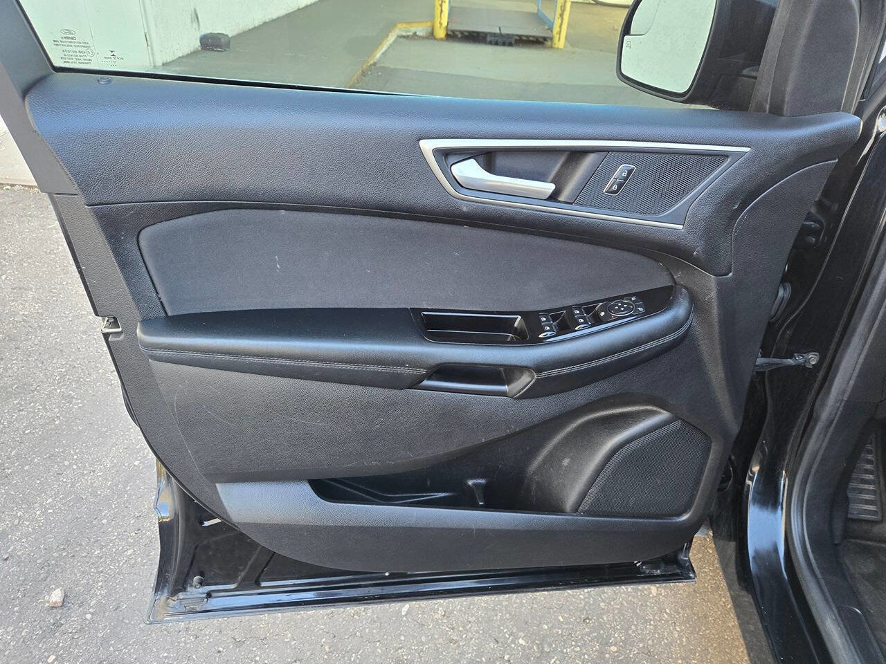 Used 2017 Ford Edge SEL image 20