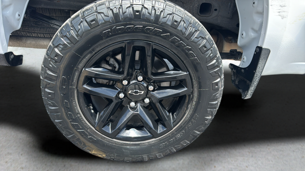 Used 2020 Chevrolet Silverado 1500 LT Trail Boss AWD/4WD image 19