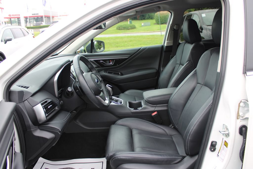 Used 2023 Subaru Outback Limited AWD/4WD image 11