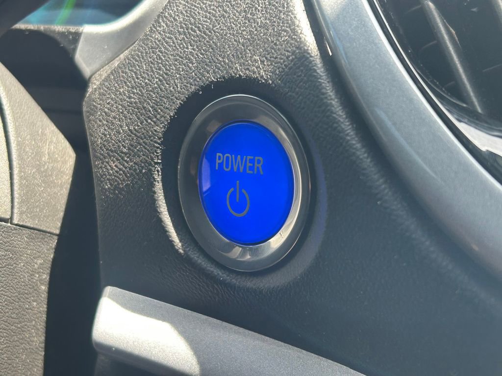 Used 2017 Chevrolet Volt LT FWD image 24
