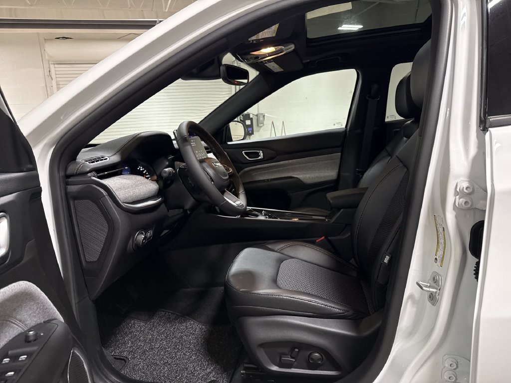 New 2026 Jeep Compass Latitude AWD/4WD image 20