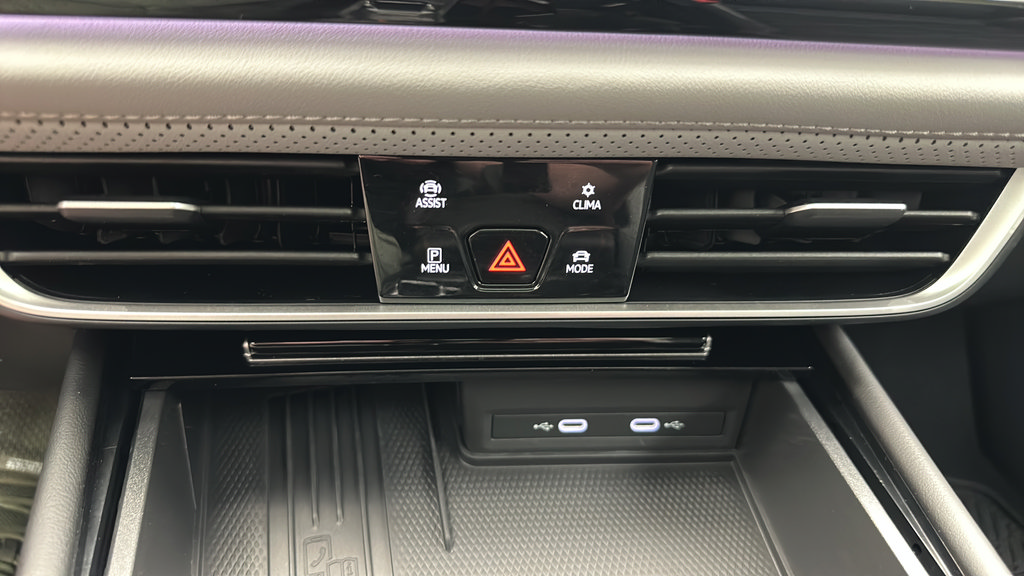 Used 2026 Volkswagen Atlas Peak Edition AWD/4WD image 23