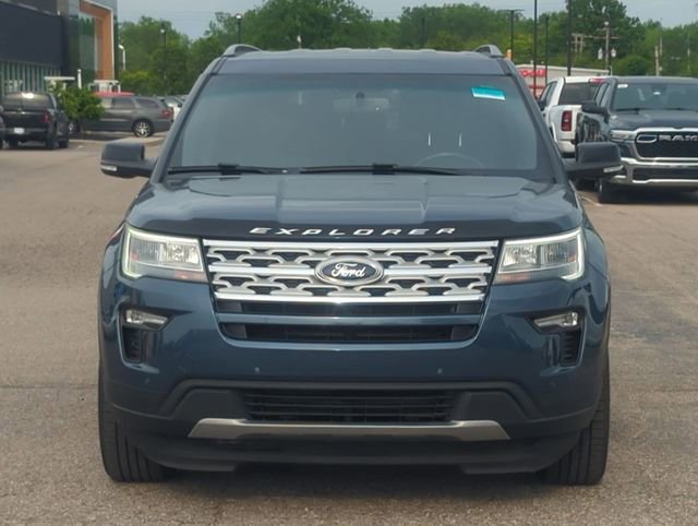 Used 2018 Ford Explorer XLT w/ Equipment Group 202A AWD/4WD image 8