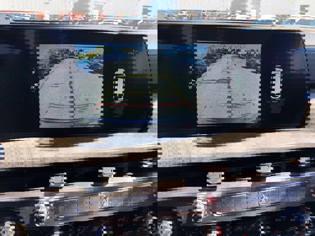 Used 2024 Kia Telluride EX w/ EX Captain's Chair Package image 27