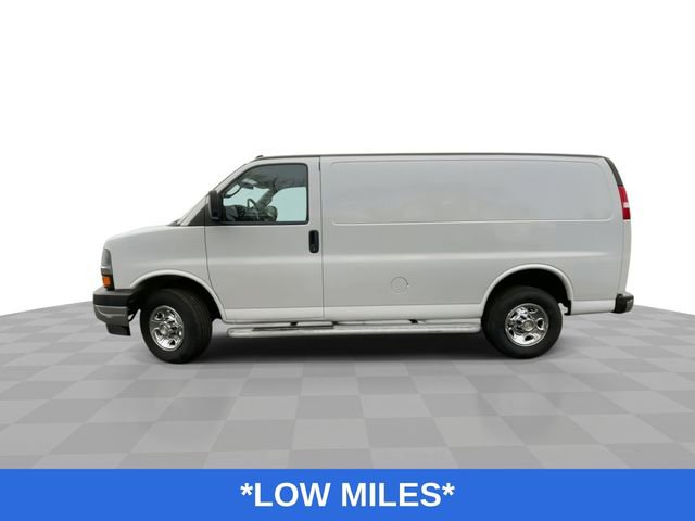 Used 2024 Chevrolet Express 2500 w/ Driver Convenience Package image 6