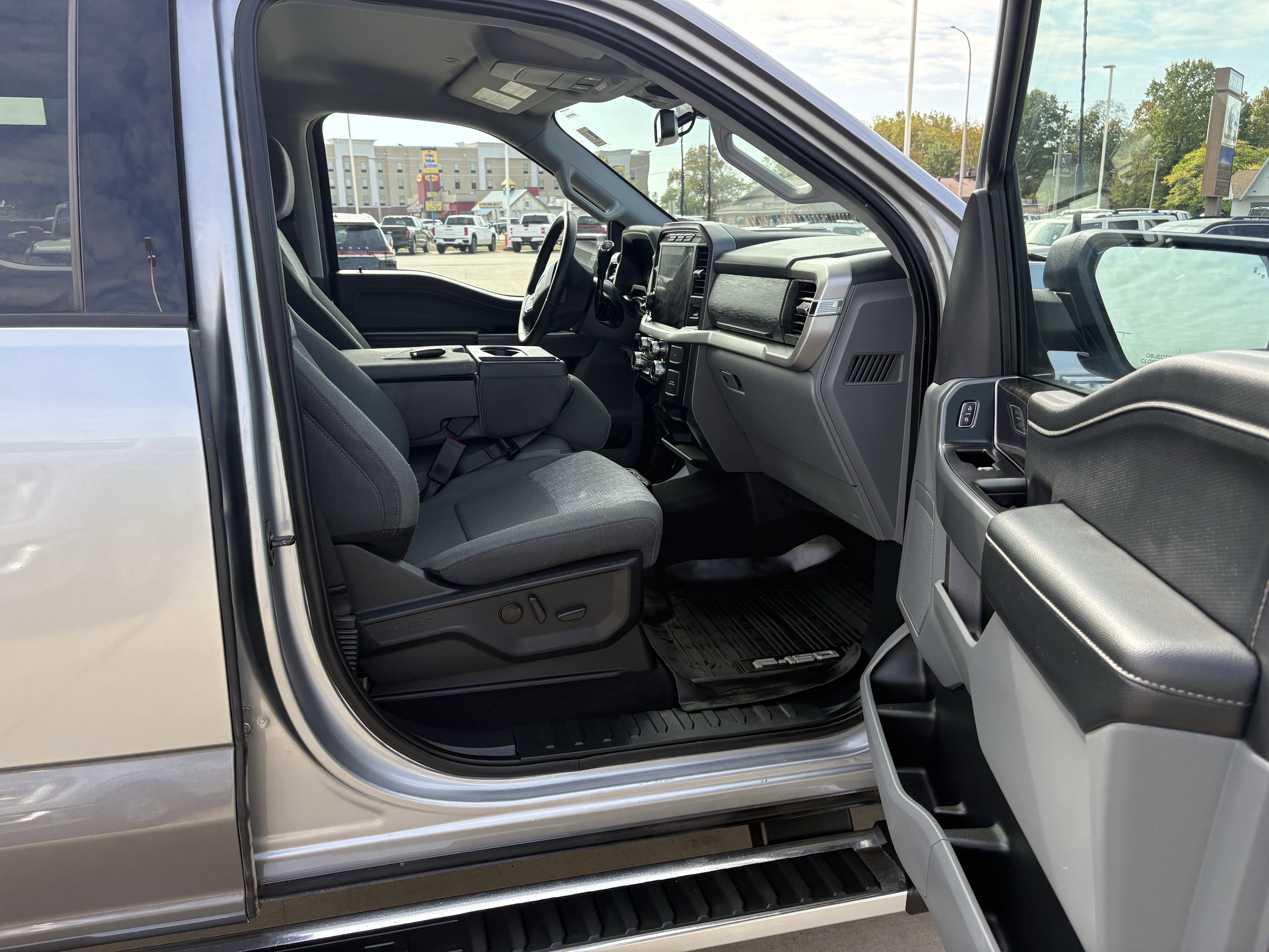 Used 2023 Ford F150 XLT w/ Equipment Group 302A High image 10