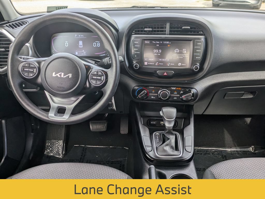 Used 2023 Kia Soul LX w/ Option Group 015 FWD image 32