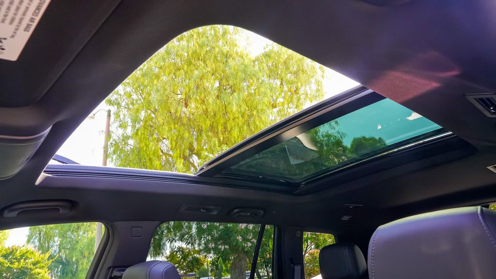 Used 2025 Cadillac XT6 Luxury FWD image 23