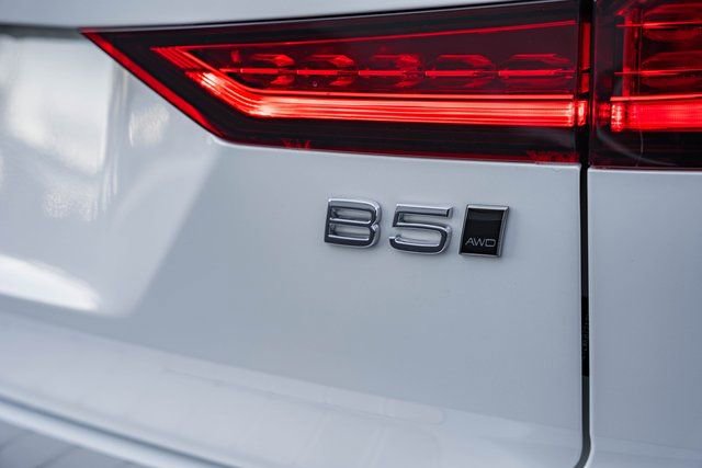 New 2026 Volvo V60 B5 Cross Country Plus w/ Protection Package Premier image 7