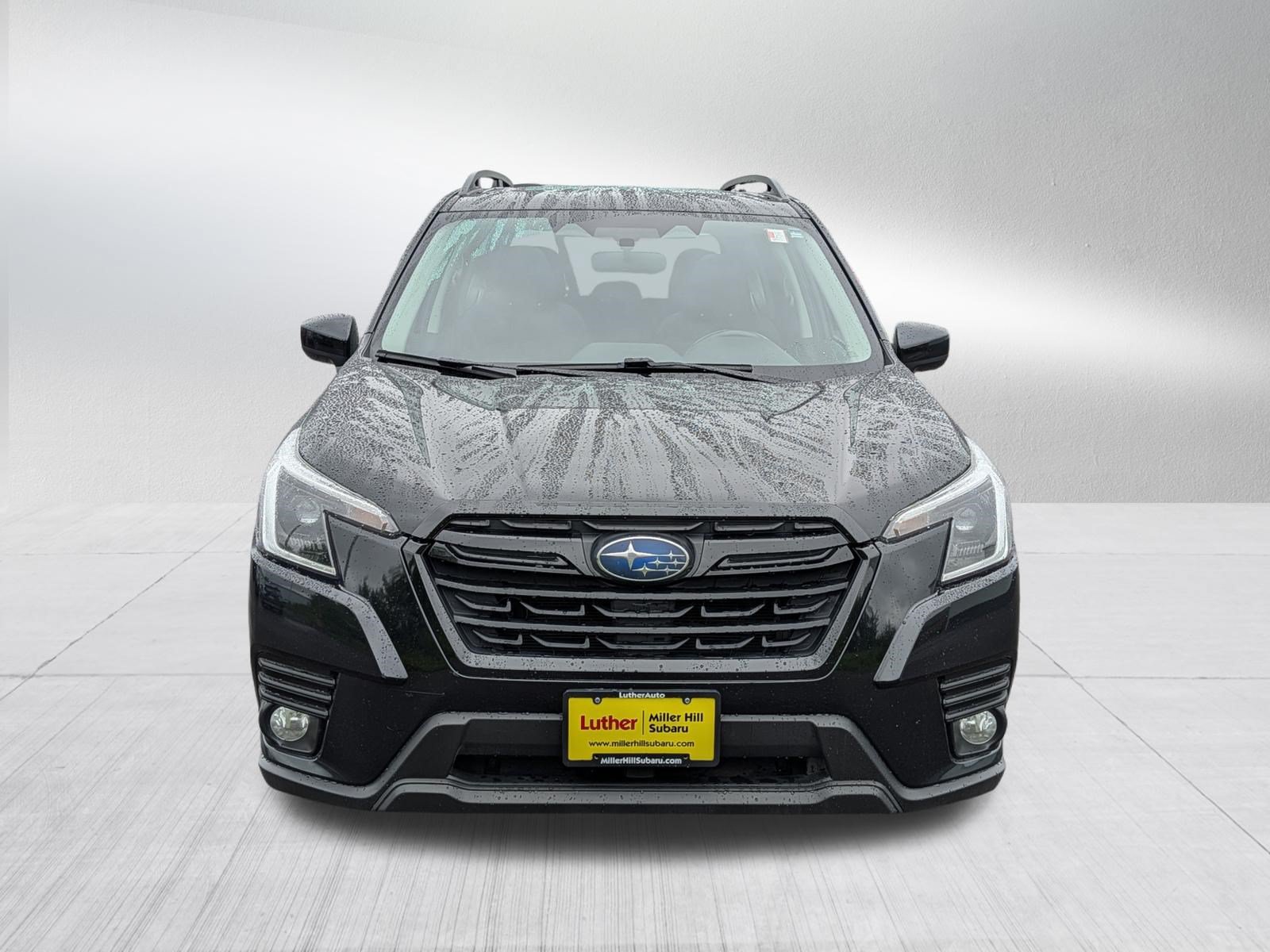 Used 2023 Subaru Forester Premium AWD/4WD image 2