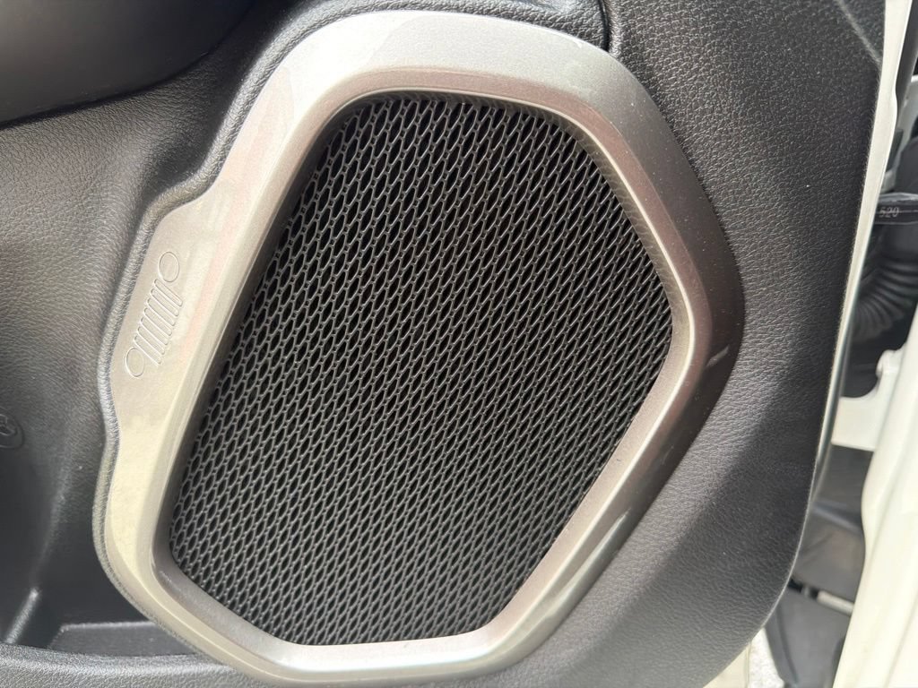 Used 2023 Jeep Renegade Latitude AWD/4WD image 40