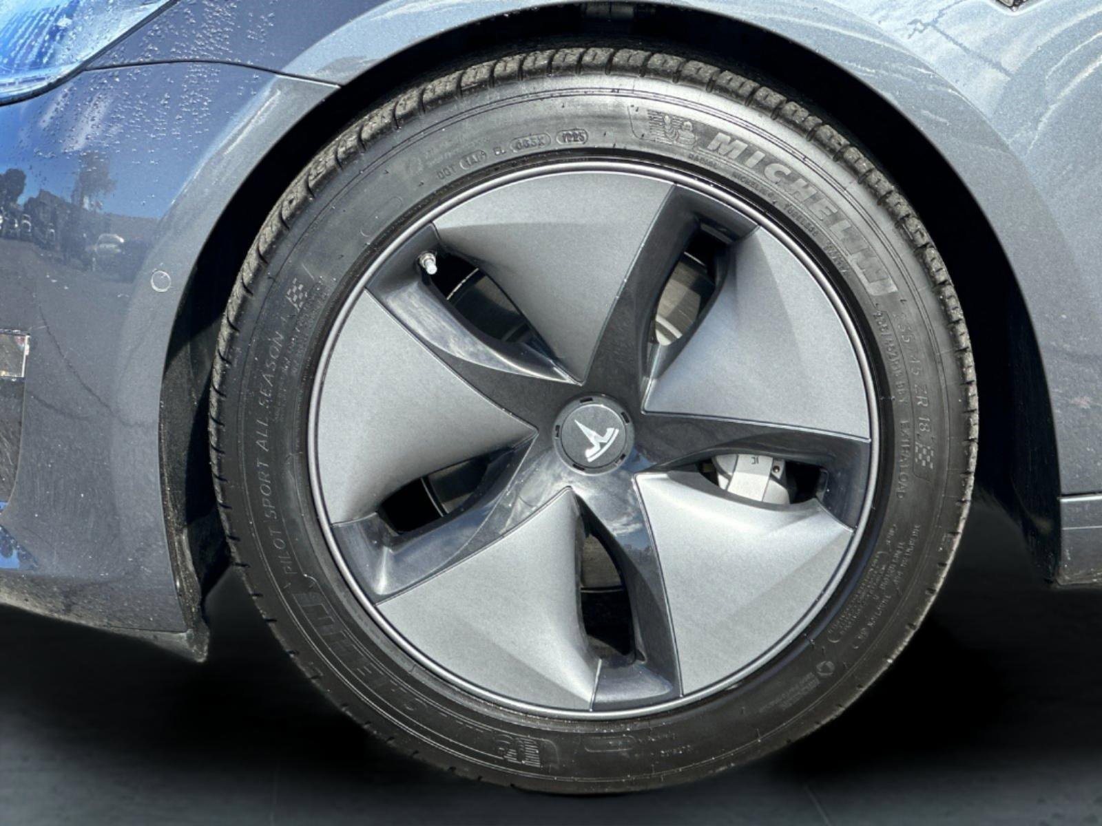 Used 2018 Tesla Model 3 Long Range image 23