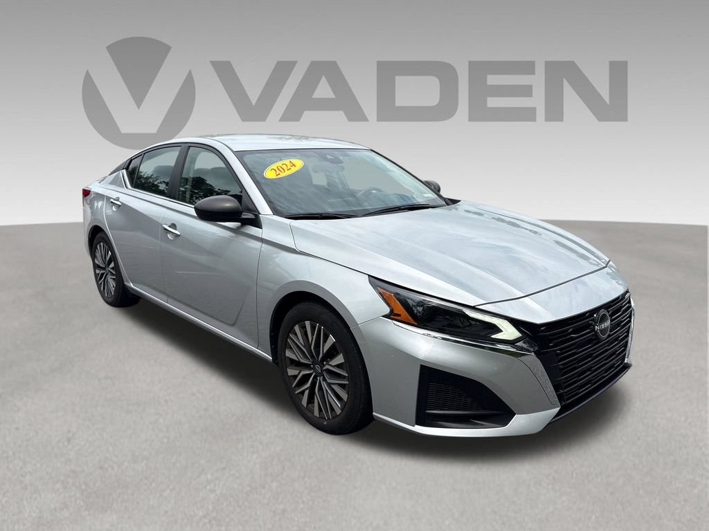 Used 2024 Nissan Altima 2.5 SV FWD image 31
