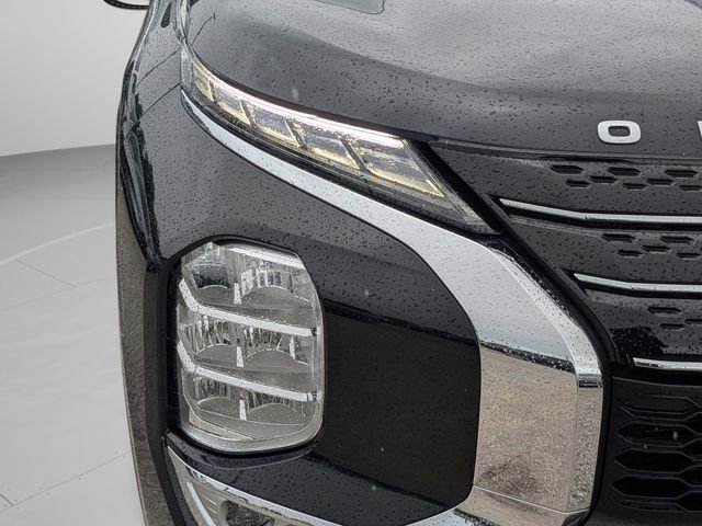 Used 2023 Mitsubishi Outlander SEL image 10