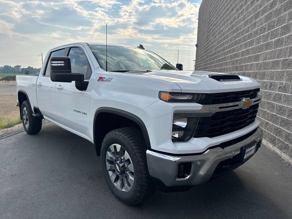 New 2026 Chevrolet Silverado 3500 LT w/ All Star Edition AWD/4WD image 4