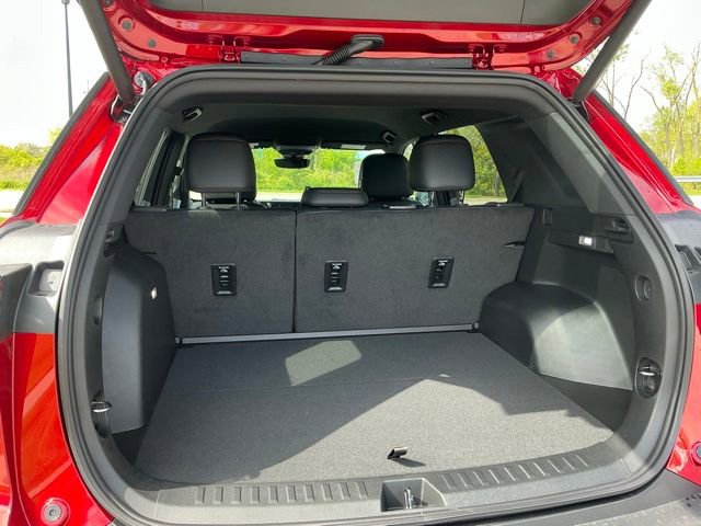 New 2026 Chevrolet Equinox RS w/ Safety and Technology Package FWD image 10