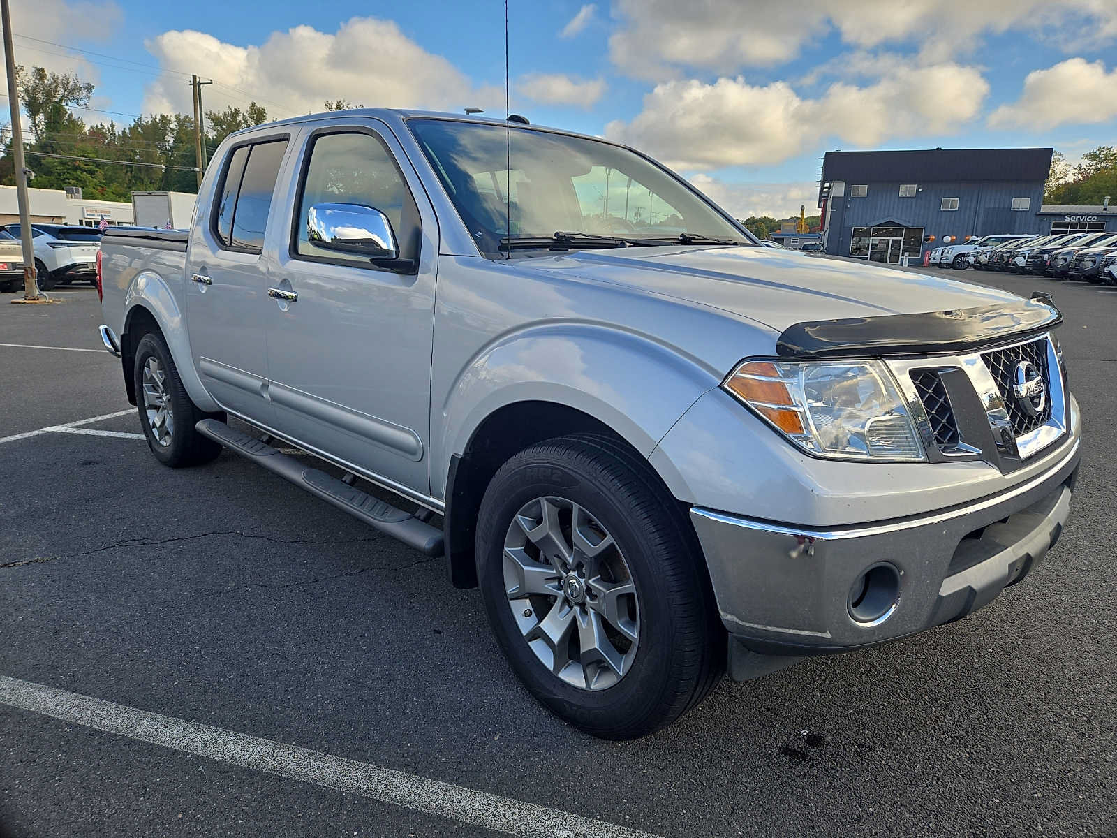 Used 2019 Nissan Frontier SL AWD/4WD image 3