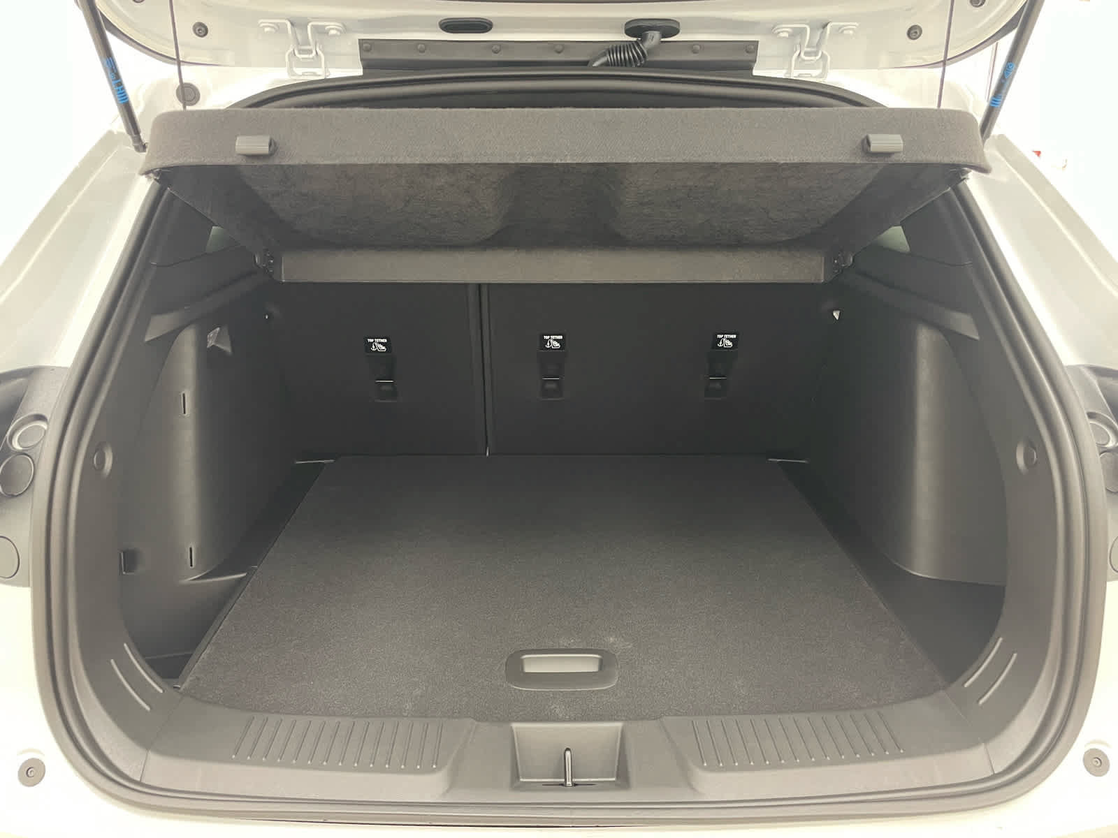 New 2026 Chevrolet Trax RS w/ Sunroof Package FWD image 13