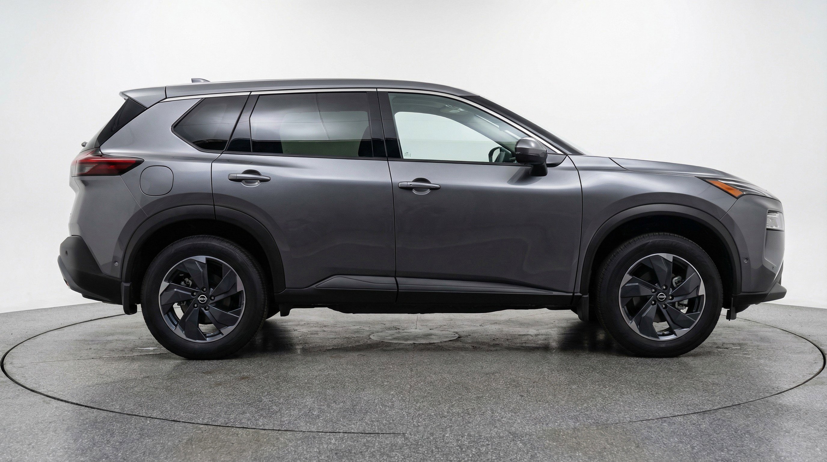 Used 2025 Nissan Rogue SV AWD/4WD image 11