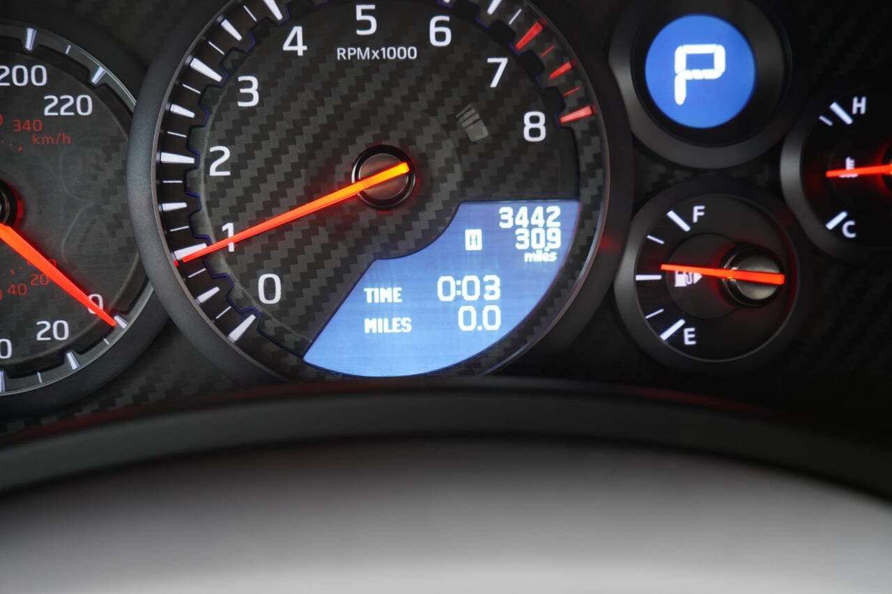 Used 2021 Nissan GT-R Premium image 82
